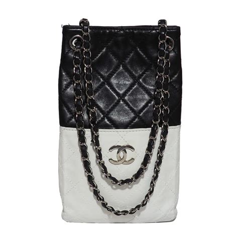 pochette chanel bianco e nero|Chanel borse.